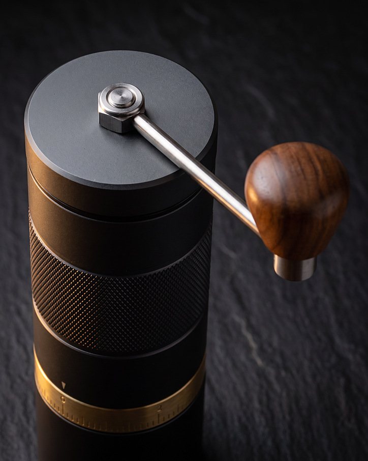 Top of the Halden One: lid, steel crank and walnut knob in side light